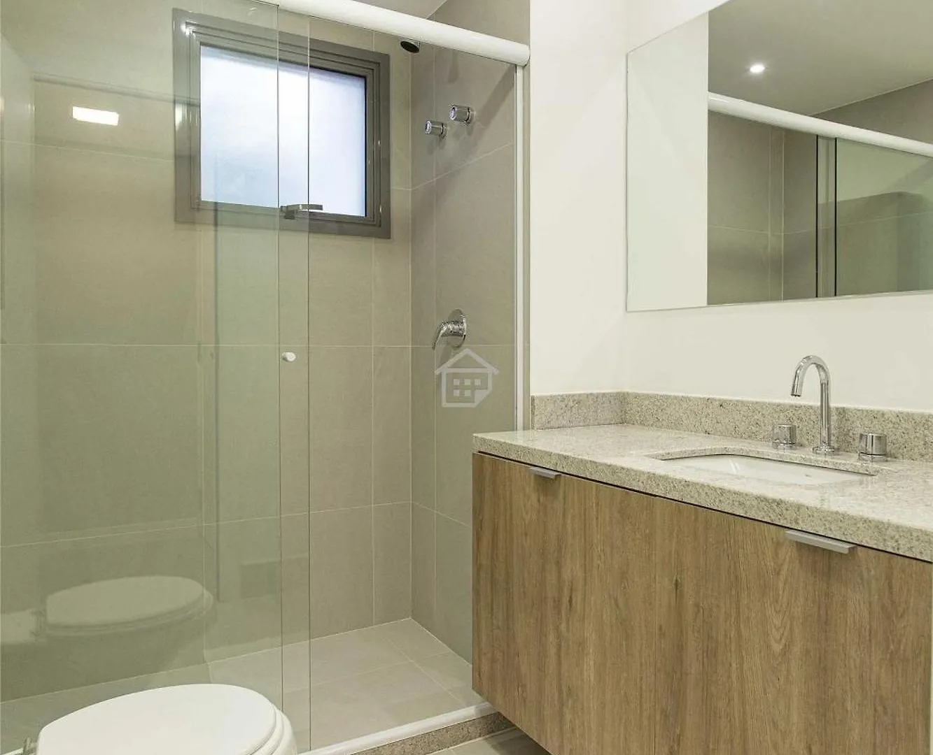 Apartamento Completo Localizado Em Um Dos Melhores Bairros De Porto Alegre. Apartment